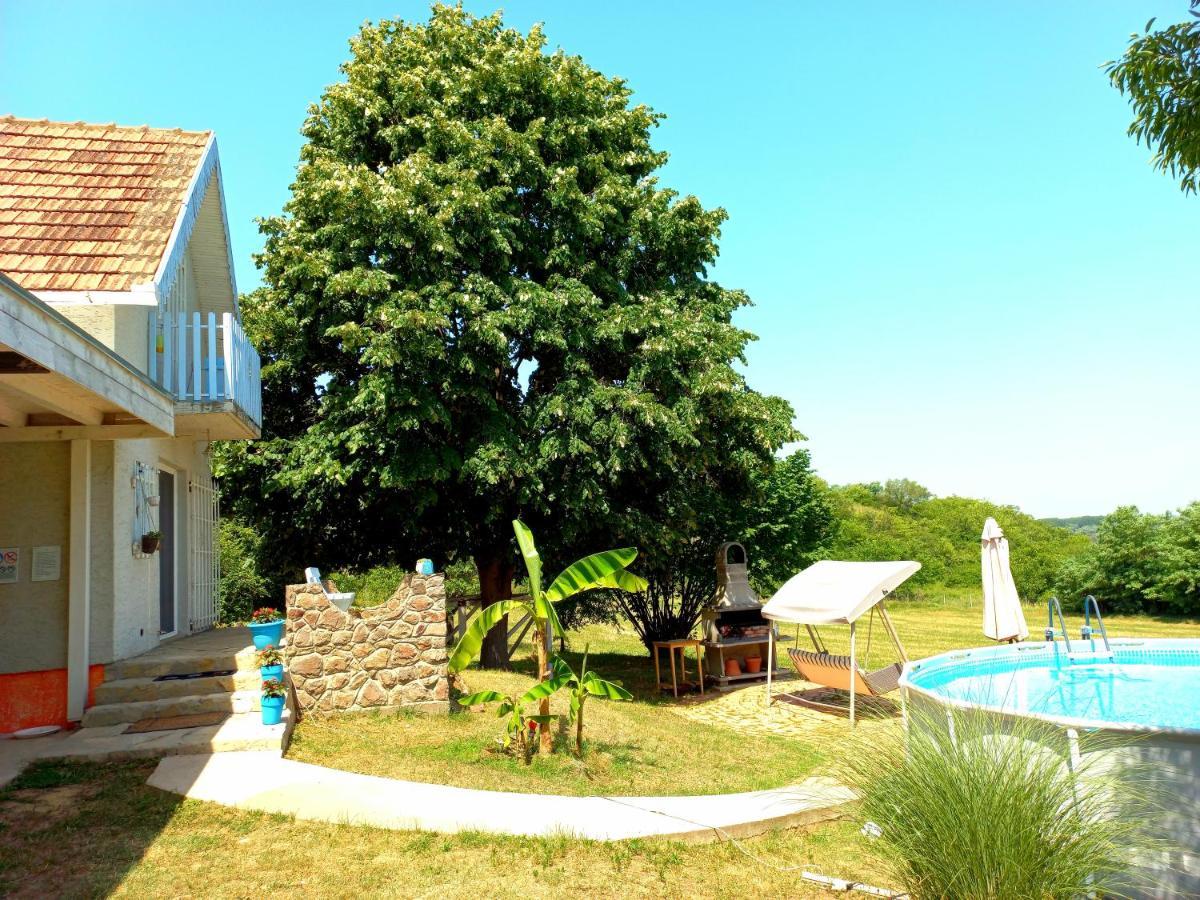 Honey Hill Apartment Fruska Gora Cerevic Exterior photo